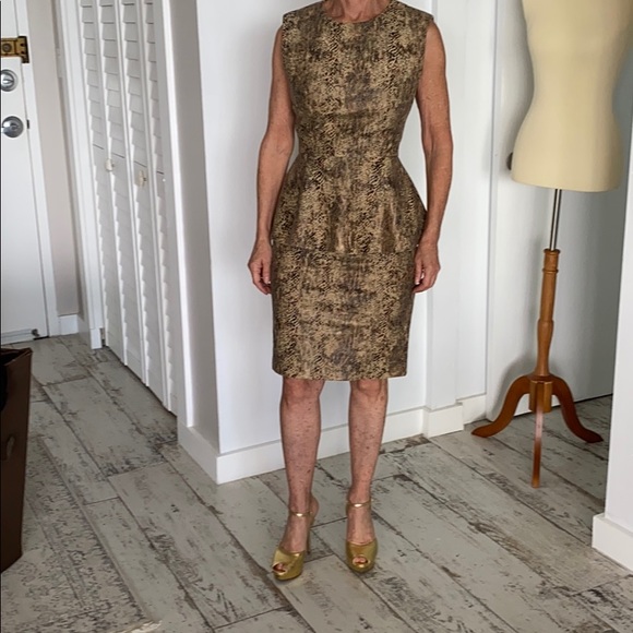 Two piece skirt and top - Picture 1 of 4